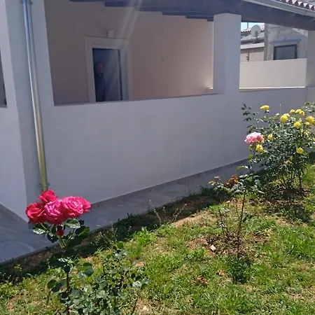 Dom wakacyjny Tina *